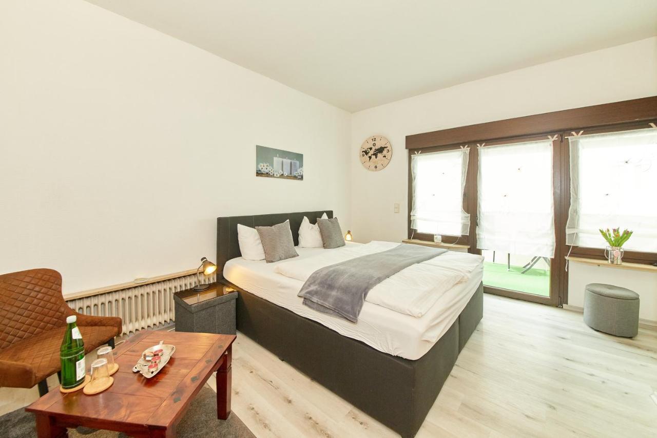 Hotel Zum Dicken Baum Mayen Esterno foto