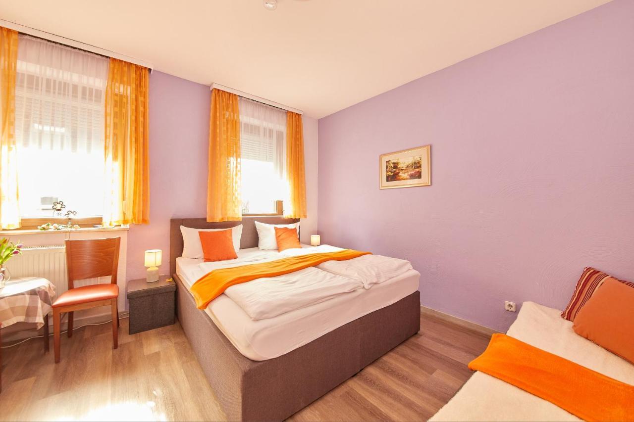 Hotel Zum Dicken Baum Mayen Esterno foto